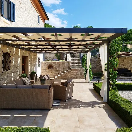 Elegant In Ripenda Verbanci Villa Plomin